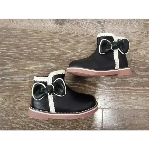 Black with bow toddler boots size 7 #1‎ - Picture 2 of 5